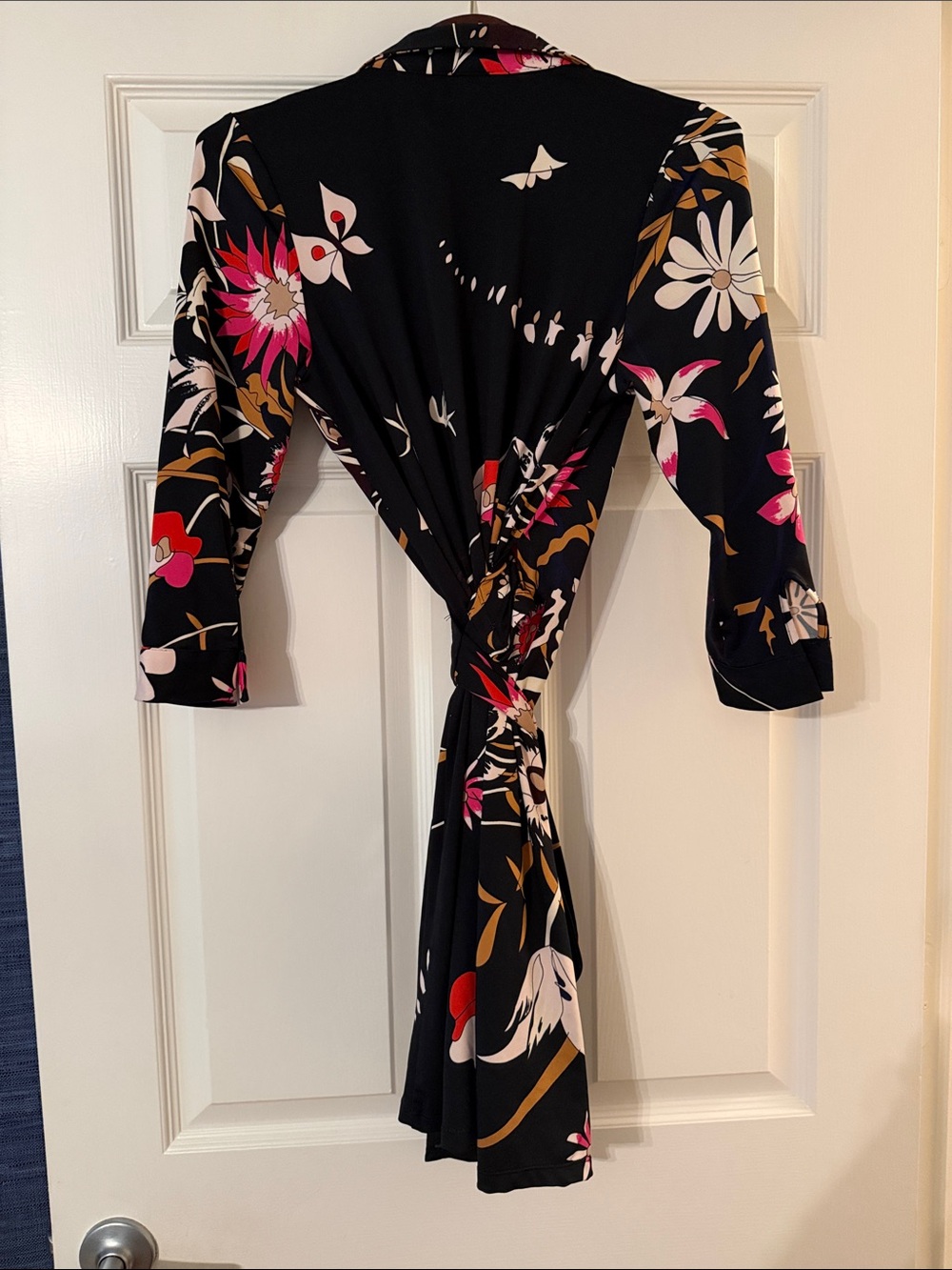 Julie Brown black print wrap dress medium - Picture 3 of 3